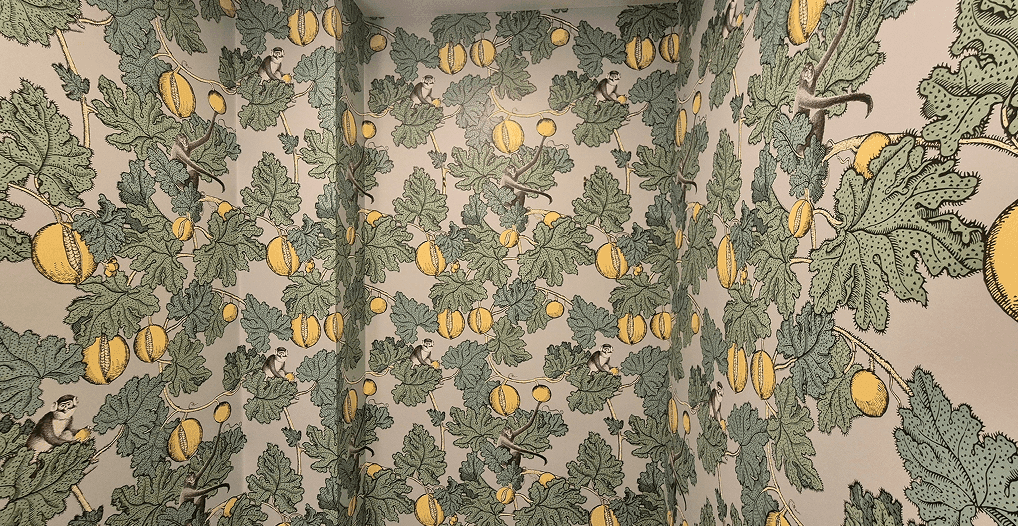 Yellow botanical wallpaper pattern